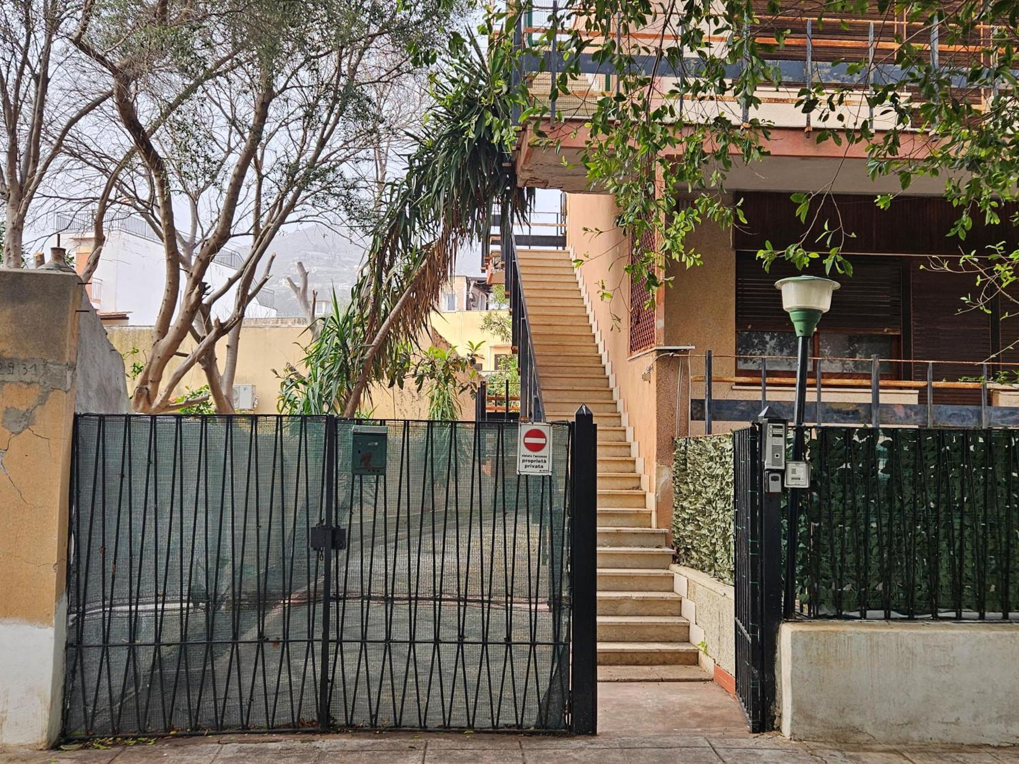 Alla Casetta Palermo Bagian luar foto